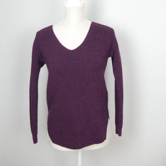 Artizia Wilfred Free 100% Wool Plum Purple Knit Sweater V Neck Medium - Picture 2 of 11